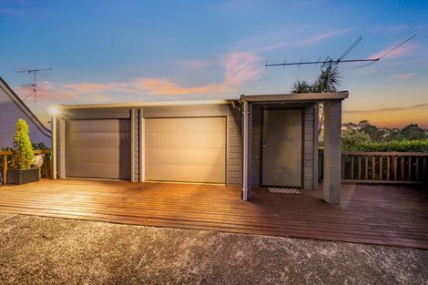 Photo of property in 33 Oak Avenue, Paremata, Porirua, 5024