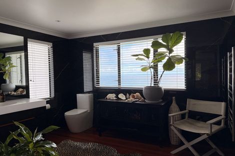 Photo of property in 1 Ngatira Road, Muriwai, Waimauku, 0881