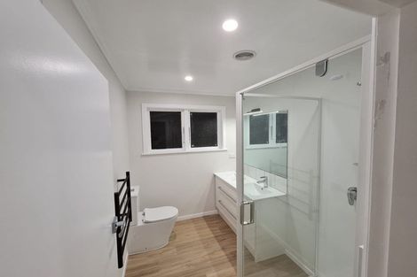 Photo of property in 11 Kiriwai Road, Paremata, Porirua, 5024