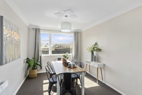 Photo of property in 358 Stokes Valley Road, Stokes Valley, Lower Hutt, 5019