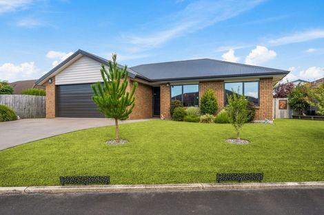 Photo of property in 31 Hamon Place, Pukehangi, Rotorua, 3015