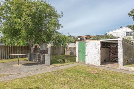 Photo of property in 69 Thatcher Street, Castlecliff, Whanganui, 4501