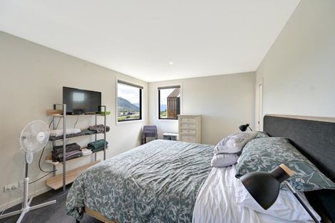 Photo of property in 29a Rannoch Drive, Jacks Point, Queenstown, 9371