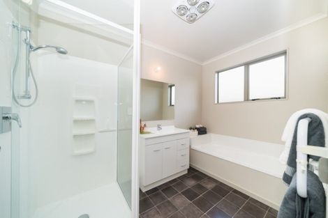Photo of property in 46 Branigan Parade, Kelvin Grove, Palmerston North, 4414