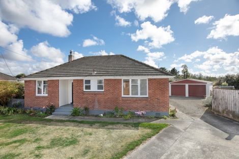 Photo of property in 13 Ward Street, Bulls, 4818