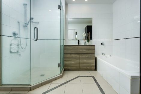 Photo of property in 18/166 Mokoia Road, Chatswood, Auckland, 0626