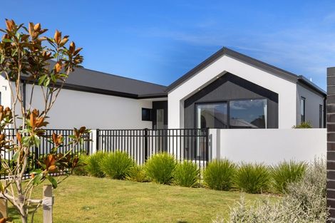 Photo of property in 20 Finstock Way, Rolleston, 7614