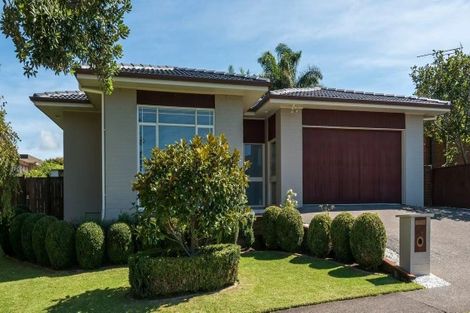 Photo of property in 24 Tyrian Close, Half Moon Bay, Auckland, 2012