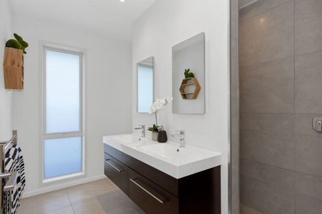 Photo of property in 30 Cassinia Close, Papamoa Beach, Papamoa, 3118