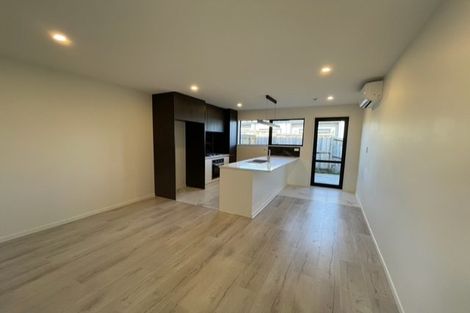 Photo of property in 15b Poruru Close, Papakura, 2110