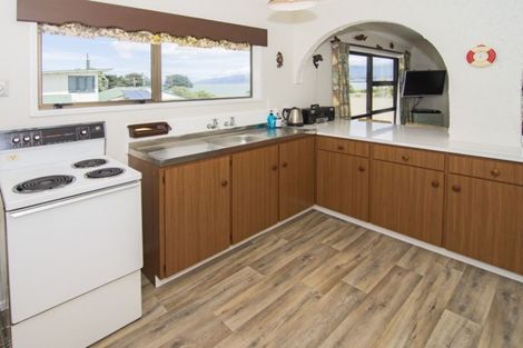 Photo of property in 72 Lake Ferry Road, Lake Ferry, Featherston, 5772