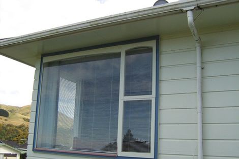 Photo of property in 30 Waipounamu Drive, Kelson, Lower Hutt, 5010