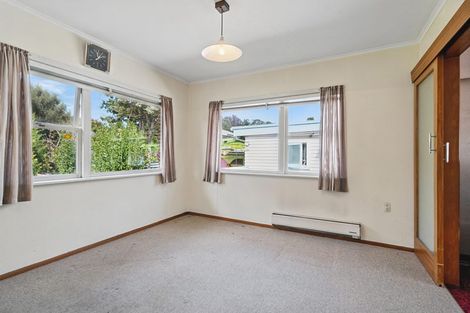 Photo of property in 18 Millbrook Road, Henderson, Auckland, 0612