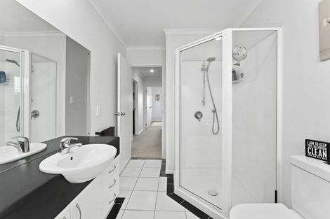 Photo of property in 62 Matarangi Road, East Tamaki, Auckland, 2013