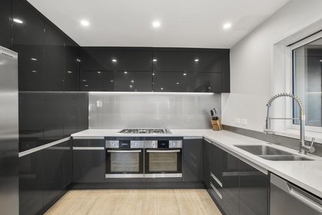 Photo of property in 29 Ravenstone Place, Chatswood, Auckland, 0626