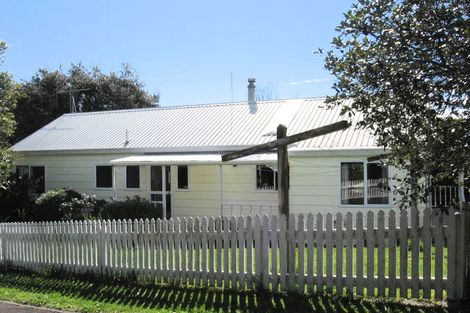 Photo of property in 3 D'urville Way, Welcome Bay, Tauranga, 3112