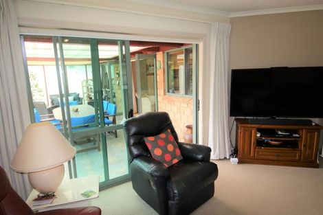 Photo of property in 6 Nautical Drive, Haruru, 0204