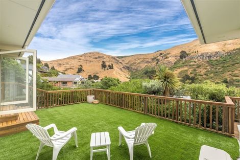 Photo of property in 36 Evans Pass Road, Sumner, Christchurch, 8081