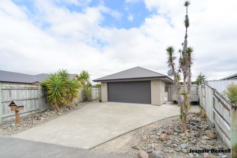 Photo of property in 9 Walnut Grove, Kelvin Grove, Palmerston North, 4414
