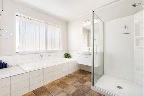 Photo of property in 42 Whitby Street, Clyde, 9330