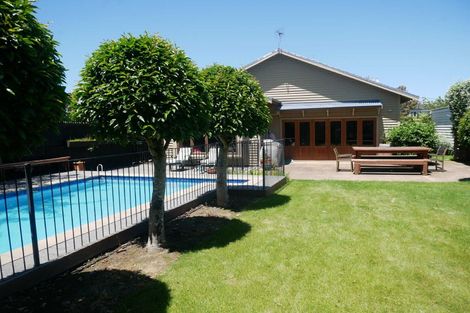 Photo of property in 15 Paparoa Street, Papanui, Christchurch, 8053