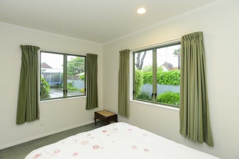 Photo of property in 2/43a O'dowd Road, Taradale, Napier, 4112