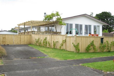Photo of property in 6 Sealand Place, Mangere Bridge, Auckland, 2022
