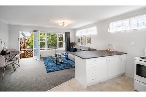 Photo of property in 4/44 Titirangi Road, New Lynn, Auckland, 0600