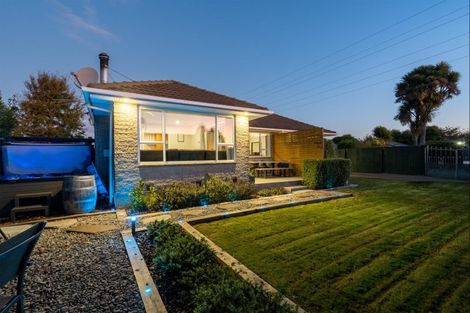 Photo of property in 5 Denise Crescent, Hornby, Christchurch, 8042