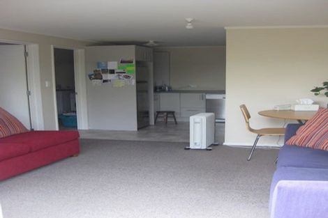 Photo of property in 47 Fitzpatrick Street, Newlands, Wellington, 6037