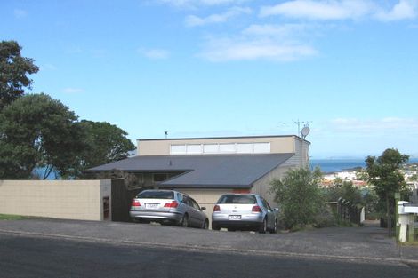 Photo of property in 23 Seaview Road, Castor Bay, Auckland, 0620