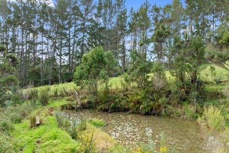Photo of property in 408 Paremoremo Road, Paremoremo, Auckland, 0632