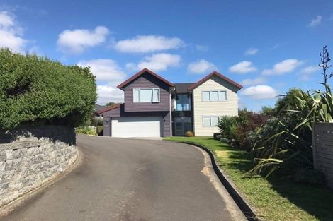 Photo of property in 4 Caterer Lane, Paraparaumu, 5032