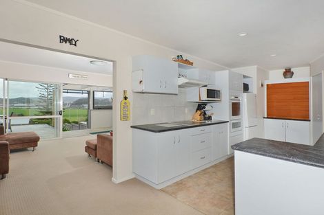 Photo of property in 15 Tanekaha Drive, Parahaki, Whangarei, 0112