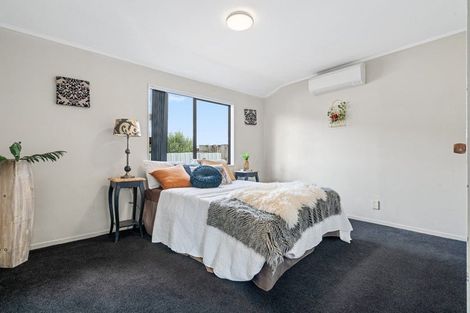 Photo of property in 2/24 Norrie Smith Avenue, Flat Bush, Auckland, 2023