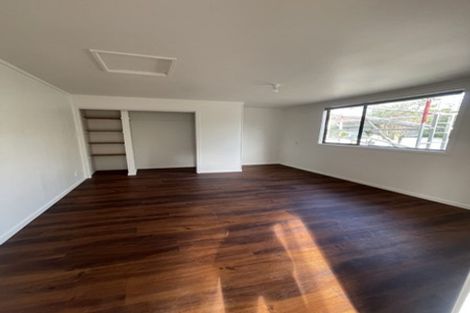 Photo of property in 20 Woodside Road, Massey, Auckland, 0614