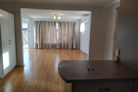 Photo of property in 21 Linwood Avenue, Forrest Hill, Auckland, 0620