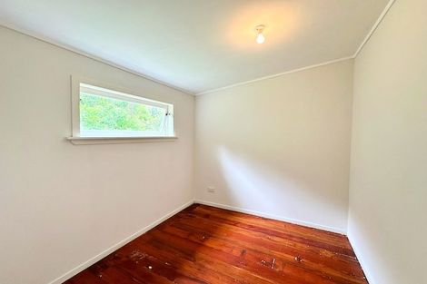 Photo of property in 4 Mceldowney Road, Titirangi, Auckland, 0604