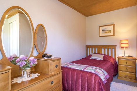 Photo of property in 17 Inverness Crescent, Arrowtown, 9302