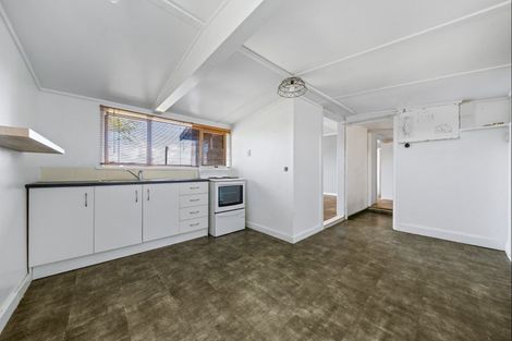 Photo of property in 50a Woodleigh Street, Frankleigh Park, New Plymouth, 4310