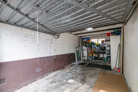 Photo of property in 4/92 Titirangi Road, New Lynn, Auckland, 0600