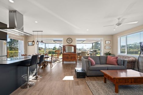 Photo of property in 34 Brookvale Lane, Taupaki, 0782