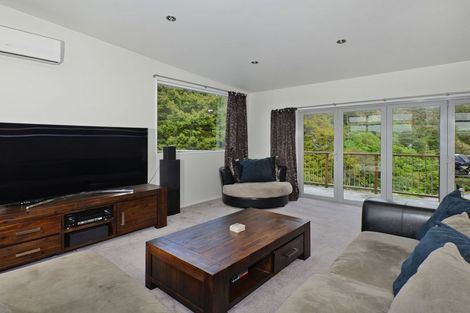 Photo of property in 39 Russell Road, Wainuiomata, Lower Hutt, 5014