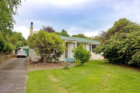 Photo of property in 12 Epsom Road, Hokowhitu, Palmerston North, 4410