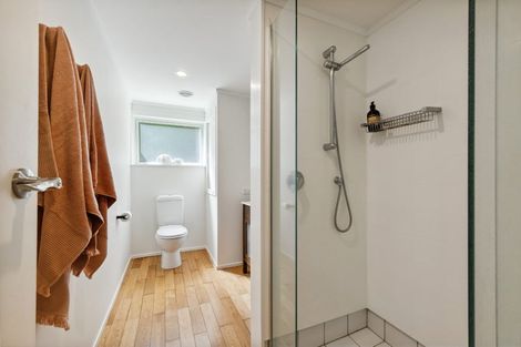 Photo of property in 122 Pendarves Street, New Plymouth, 4312