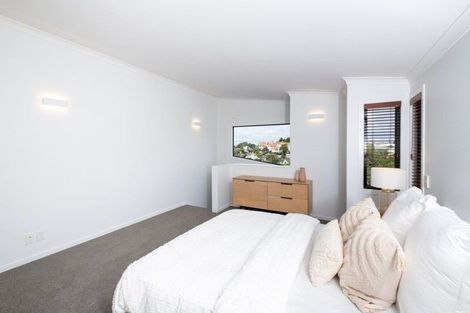 Photo of property in 5 Corry Avenue, Bluff Hill, Napier, 4110