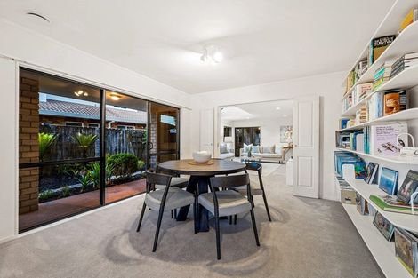 Photo of property in 22 Settlers Grove, Orewa, 0931
