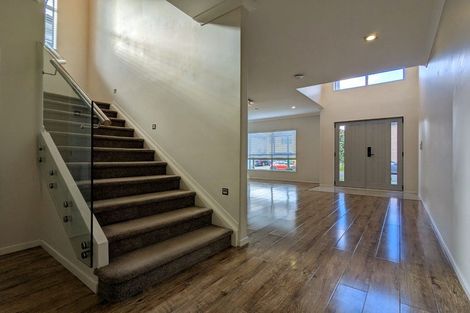 Photo of property in 16 Kira Road, Flat Bush, Auckland, 2016