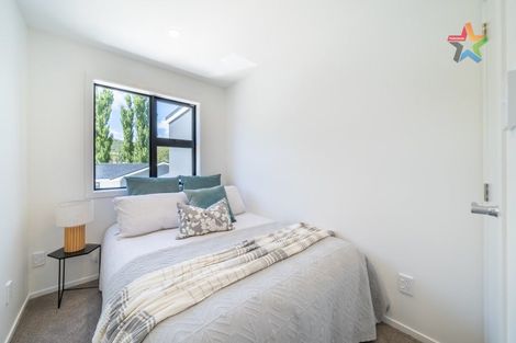 Photo of property in 1a Stokes Valley Road, Stokes Valley, Lower Hutt, 5019