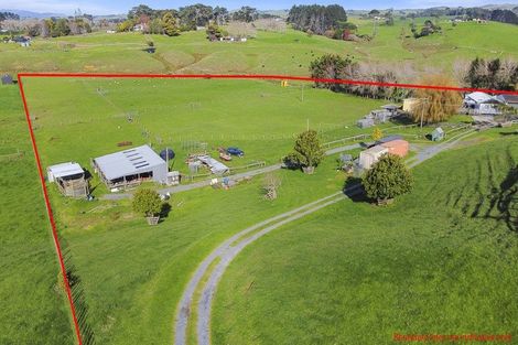 Photo of property in 141 Karioitahi Road, Waiuku, 2683
